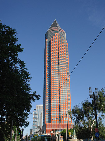 Fotos Messeturm vor Kastor