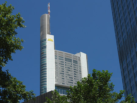 Fotos Commerzbanktower mit Häusern