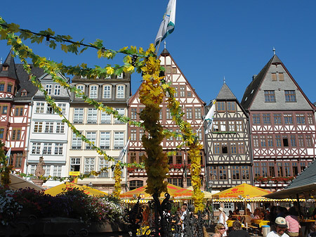Foto Römer geschmückt mit Girlanden - Frankfurt am Main