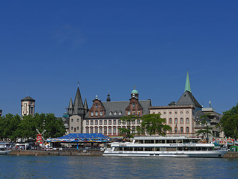 Fotos Saalhof mit Schiff