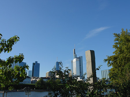 Foto Skyline von Frankfurt mit Obelisk